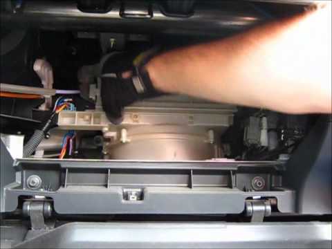 Как заменить фильтр салона на Honda Fit